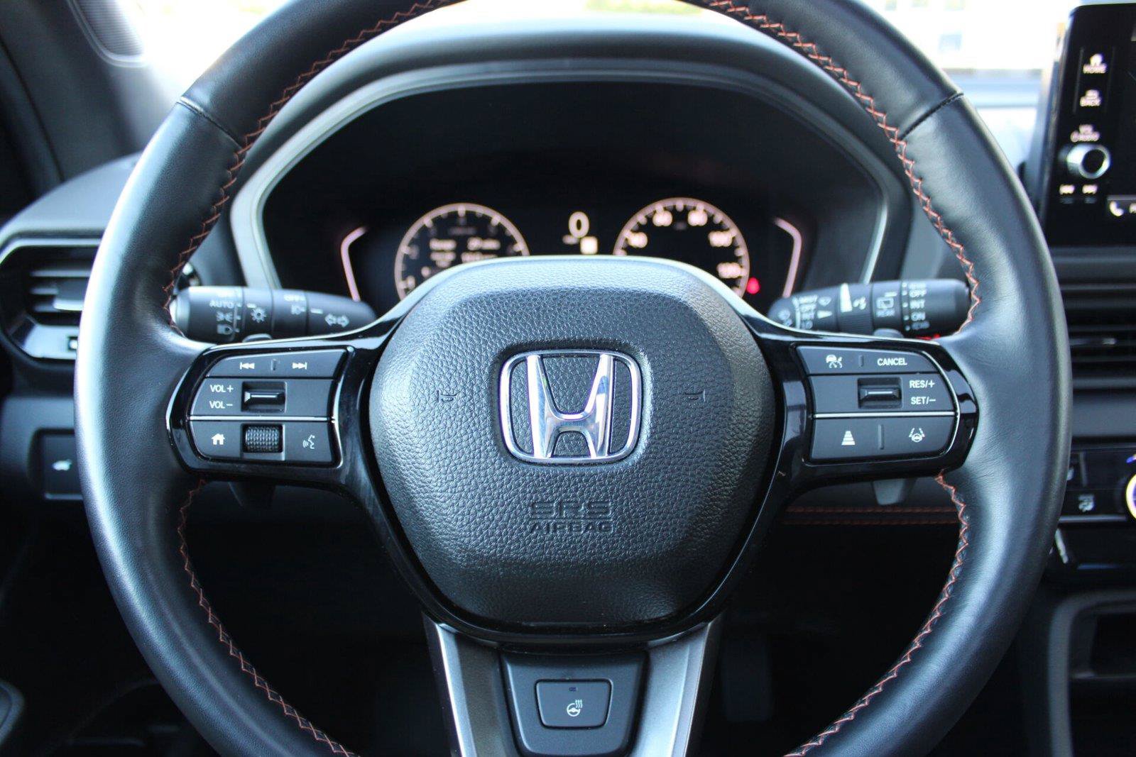 Used 2025 Honda Pilot TrailSport image 36