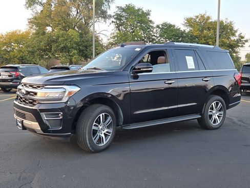 Used 2024 Ford Expedition Limited image 4