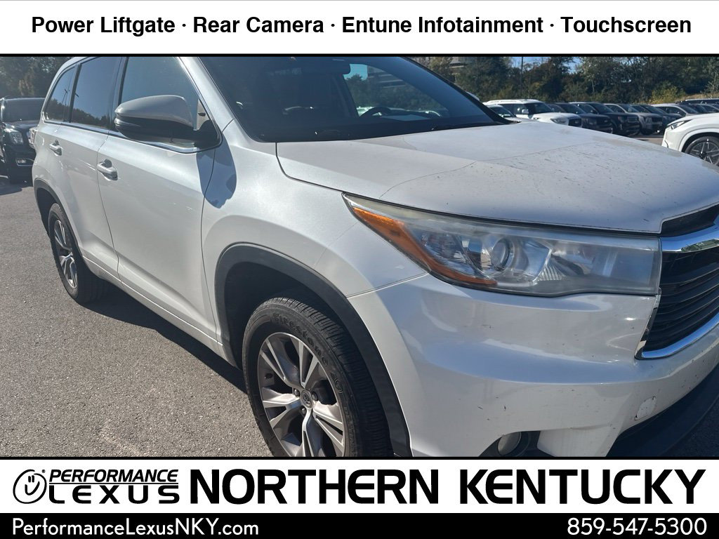 Used 2015 Toyota Highlander Plus FWD image 1