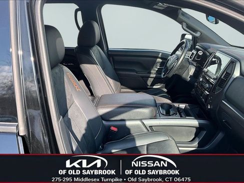 Used 2023 Nissan Titan PRO-4X image 29