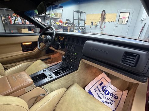 Used 1986 Chevrolet Corvette Coupe image 16