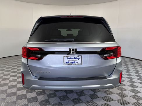 New 2026 Honda Odyssey EX-L image 10