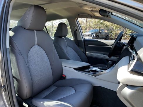 Used 2024 Toyota Camry LE image 24