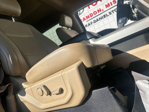 Used 2016 Ford F150 Lariat w/ Equipment Group 502A Luxury image 29