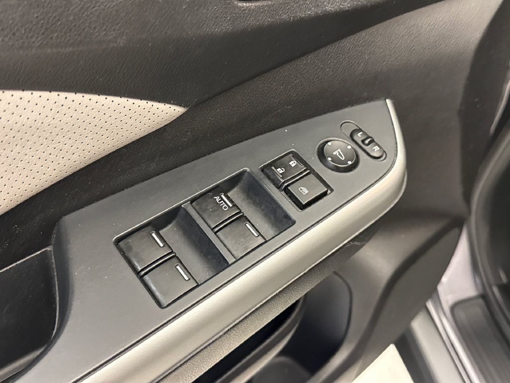 Used 2016 Honda CR-V Touring image 20