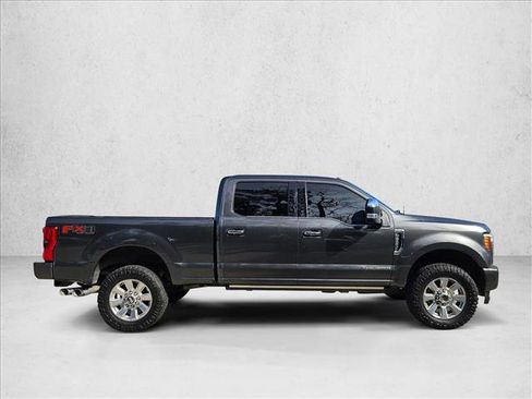 Used 2017 Ford F250 Platinum w/ Platinum Ultimate Package image 4