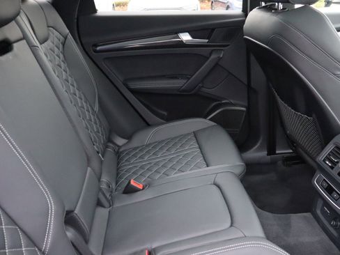 Used 2025 Audi SQ5 Premium Plus w/ Premium Plus Package image 14