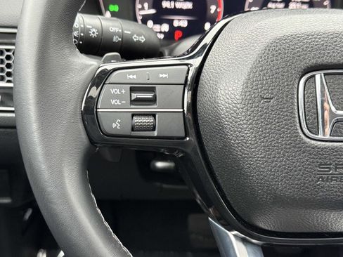 Used 2024 Honda Civic Touring image 10