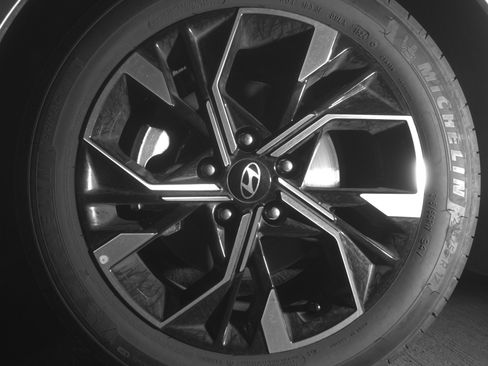 Used 2025 Hyundai Sonata SEL FWD image 12