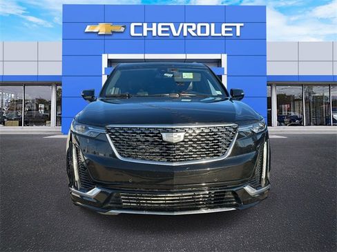Used 2024 Cadillac XT6 Premium Luxury image 6