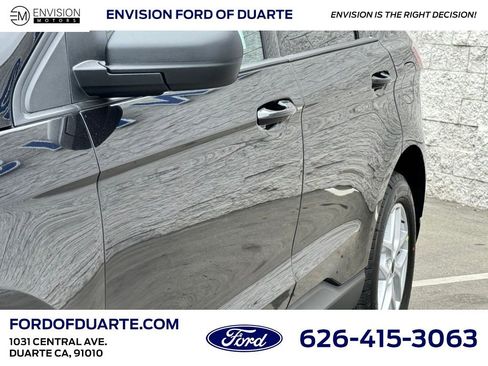New 2024 Ford Edge SE image 9