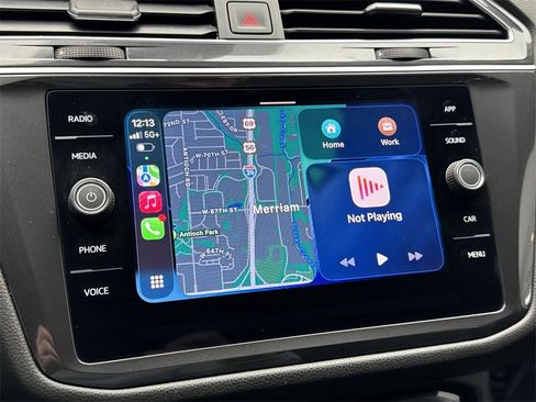 Used 2022 Volkswagen Tiguan SE R-Line image 18