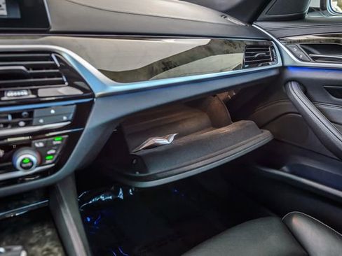 Used 2018 BMW 540i w/ M Sport Package RWD image 39