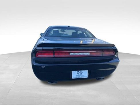 Used 2014 Dodge Challenger R/T RWD image 6