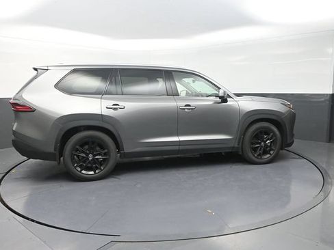 Used 2026 Toyota Grand Highlander AWD image 9