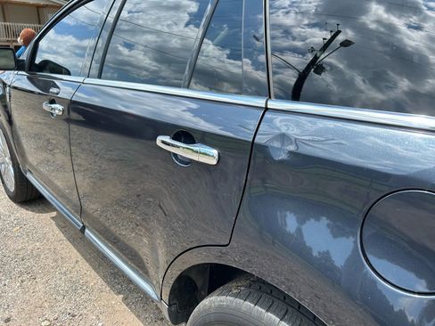 Used 2013 Lincoln MKX FWD image 10