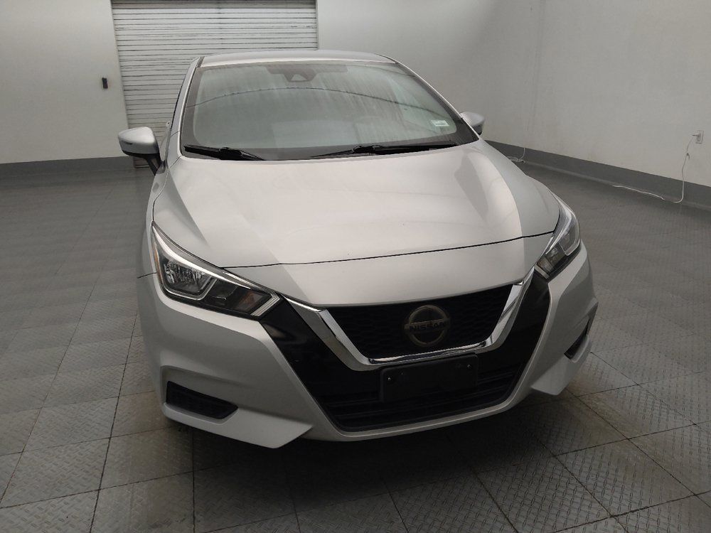 Used 2020 Nissan Versa SV FWD image 14