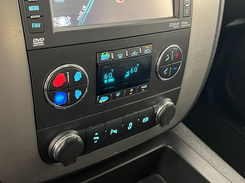 Used 2012 Chevrolet Silverado 2500 LTZ w/ LTZ Plus Package AWD/4WD image 31