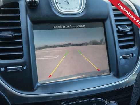 Used 2016 Chrysler 300 Limited RWD image 20