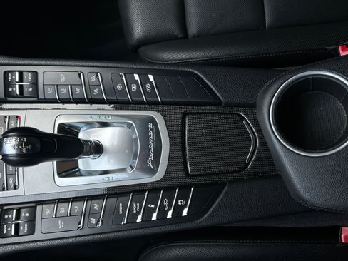Used 2015 Porsche Panamera 4S image 17