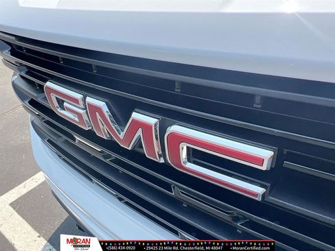 Used 2024 GMC Sierra 1500 Elevation image 30