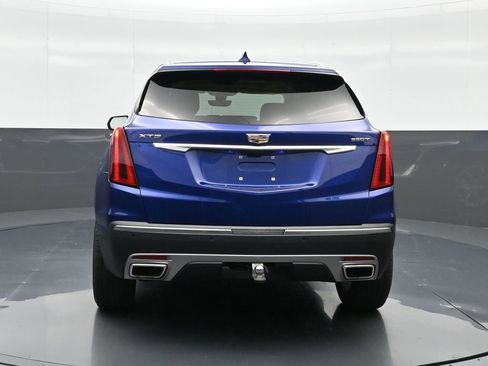 Certified 2023 Cadillac XT5 Premium Luxury w/ Technology Package FWD image 7