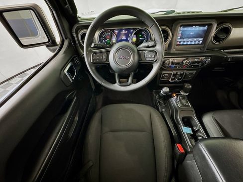 Used 2023 Jeep Wrangler Unlimited AWD/4WD image 20
