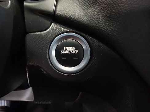 Used 2023 Chevrolet Equinox LT FWD image 24