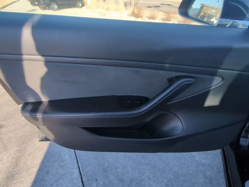 Used 2018 Tesla Model 3 Long Range image 11