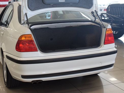 Used 2000 BMW 323i Sedan RWD image 14