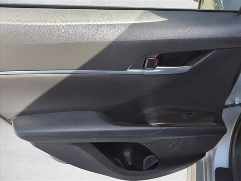 Certified 2021 Toyota Camry SE FWD image 11