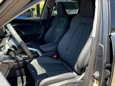 Certified 2025 Audi Q5 Premium Plus w/ Premium Plus image 8