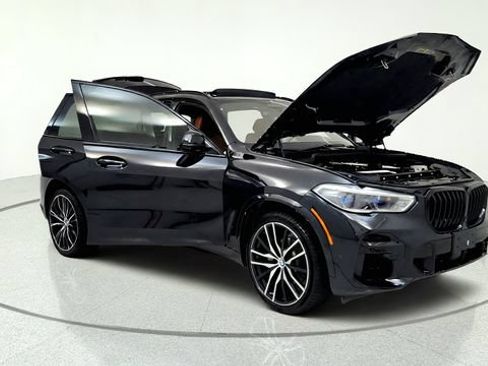 Used 2022 BMW X5 sDrive40i w/ M Sport Package RWD image 11