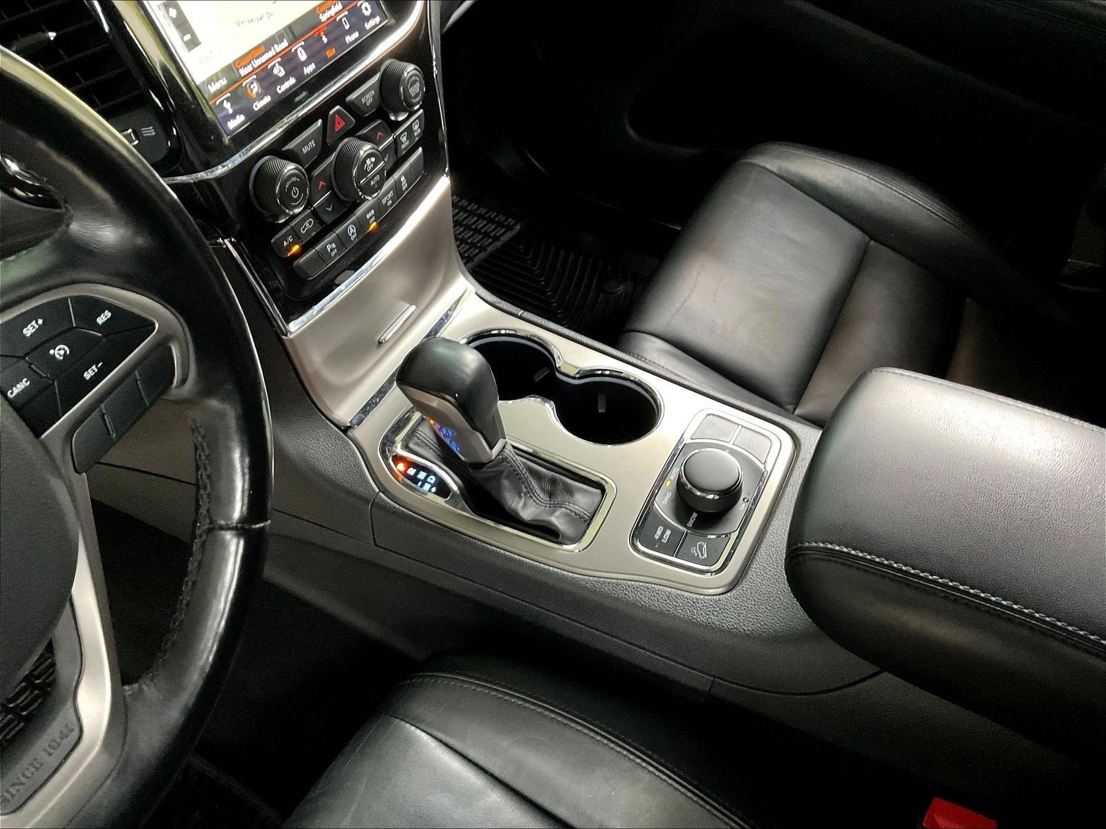 Used 2021 Jeep Grand Cherokee Limited AWD/4WD image 18