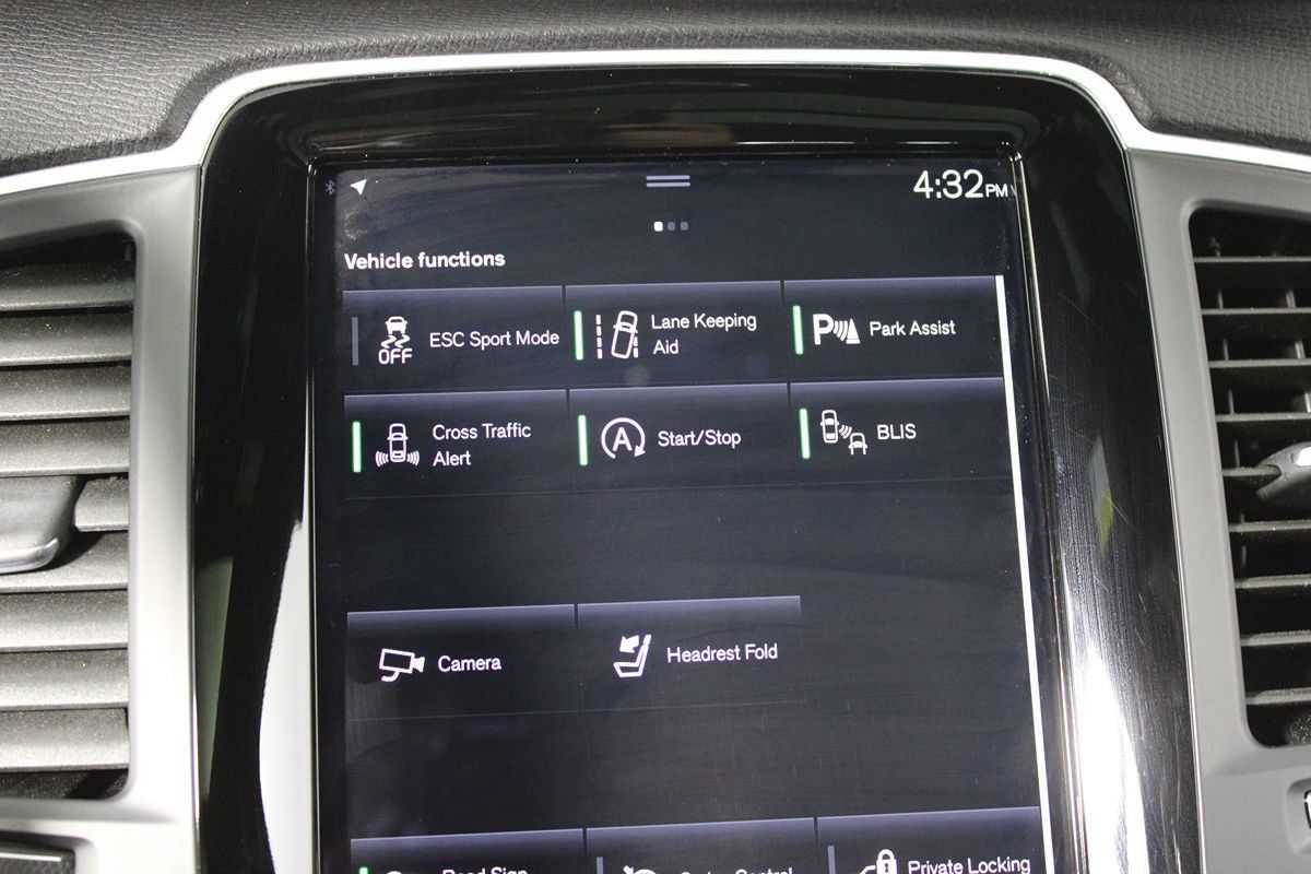 Used 2020 Volvo XC90 T5 Momentum w/ Protection Package AWD/4WD image 16
