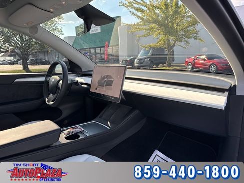 Used 2023 Tesla Model Y Long Range image 34
