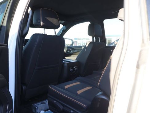 Used 2023 GMC Yukon XL AT4 w/ LPO, Floor Liner Package AWD/4WD image 33