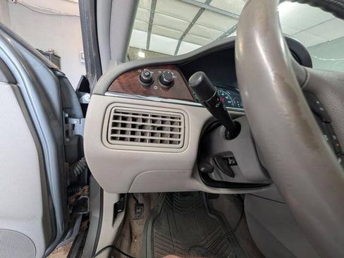 Used 2008 Buick LaCrosse CX FWD image 31
