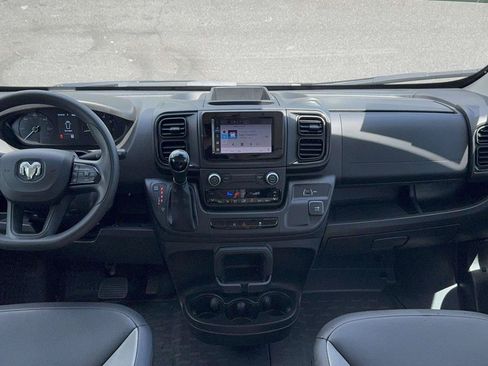 Used 2026 RAM ProMaster 2500 w/ Convenience Group FWD image 11