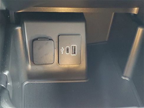 Certified 2025 Ford Explorer ST image 27