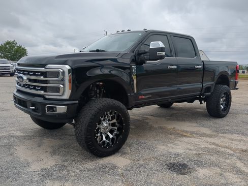 Used 2024 Ford F350 Platinum w/ Tremor Off-Road Package AWD/4WD image 6