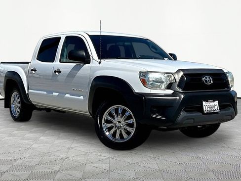 Used 2013 Toyota Tacoma 2WD Double Cab w/ Convenience Pkg image 1