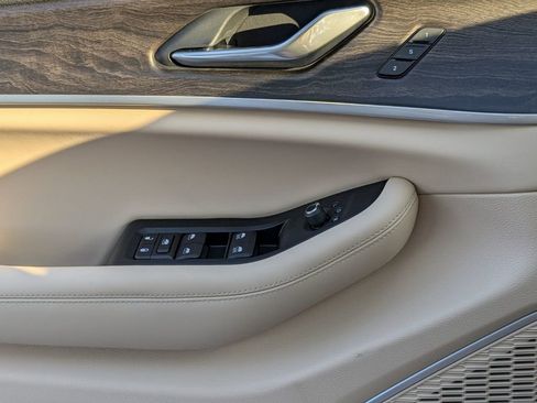 New 2026 Jeep Grand Cherokee L Limited RWD image 23