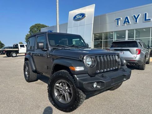 Used 2023 Jeep Wrangler Sport AWD/4WD image 4