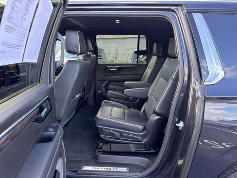 Certified 2025 Chevrolet Suburban Premier image 22