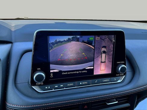 Certified 2026 Nissan Rogue SV AWD/4WD image 17