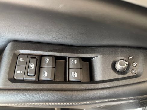 Used 2026 Jeep Grand Cherokee Altitude AWD/4WD image 10