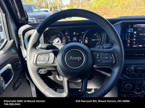 Used 2024 Jeep Wrangler Unlimited Rubicon 4xe image 16