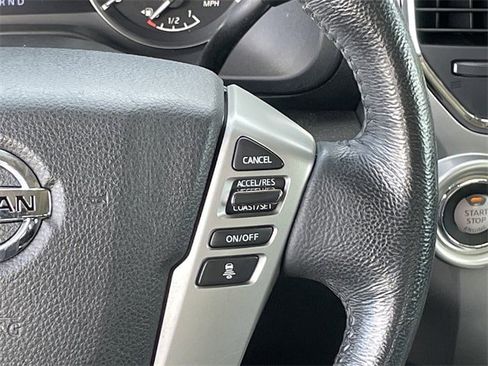 Used 2021 Nissan Titan SV w/ SV Convenience Package image 14