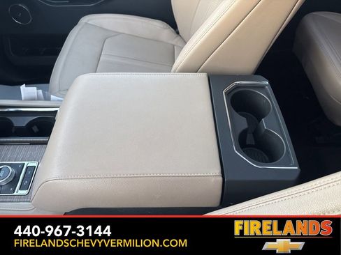 Used 2022 Ford Expedition Limited image 32